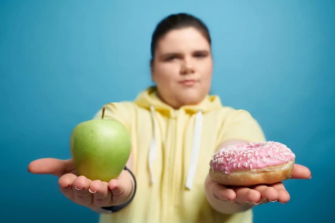 ما العلاقة بين النظام الغذائي وأعراض الاكتئاب