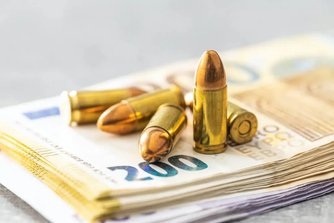 تفاقم أزمة تدهور اليورو وانكماش اقتصاد أوروبا