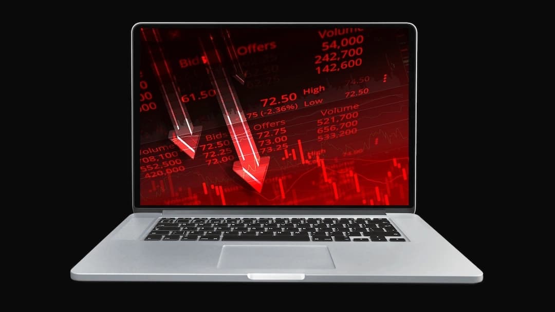 قيمة أبل السوقية تنخفض نحو 1 تريليون دولار