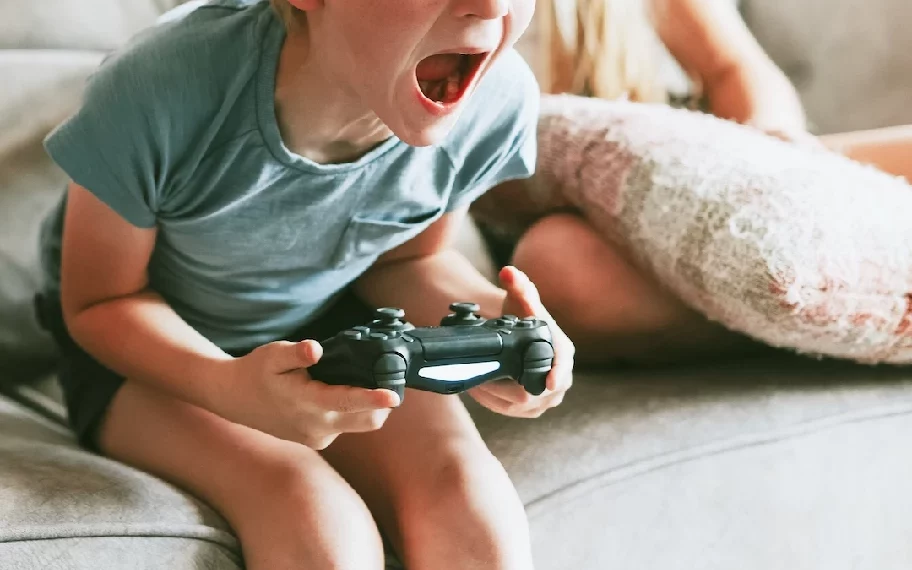 دراسة هناك علاقة بين ألعاب الفيديو وحالات الإغماء والموت المفاجئ للأطفال